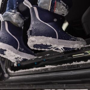 XTRATUF MEN’S WHEELHOUSE COMMERCIAL GRADE ANKLE DECK BOOTS IN NAVY 13